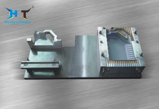 Customized Multi-cavity plastic blowing HDPE Bottle Mould With deflashing 1L 2L 3L 4L 5L