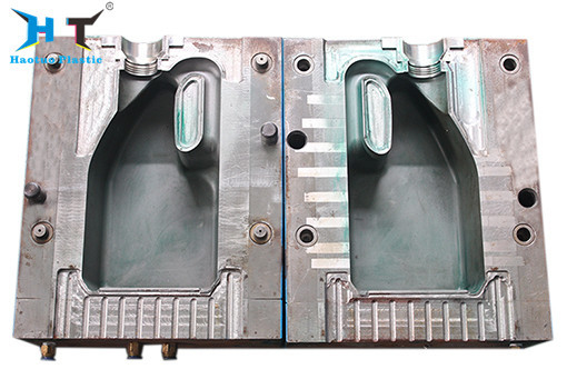 Professional Design oil Bottle Blow Molding Mold Precision Plastic Bottle Mould