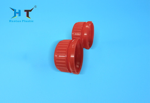 PE 38mm Size Plastic Red Color Screw Anti-Theft Cap For Bottle With Ribbed